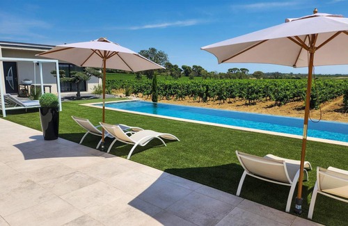 Servian House | 145 m² House ∙ 4 bedrooms ∙ 8 guests