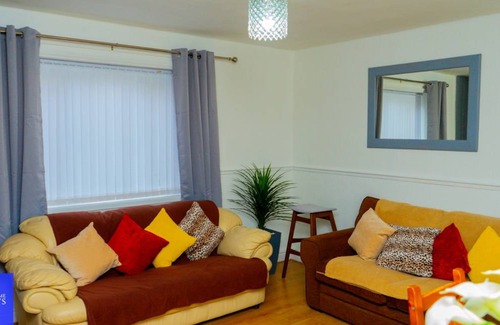 Cradley Heath House | 145 m² House ∙ 6 bedrooms ∙ 14 guests