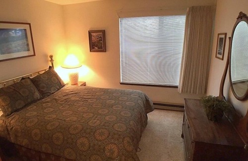 Mammoth Lakes Condo | 146 Standard by RedAwning