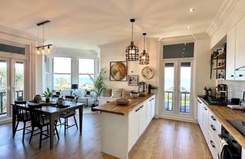 Worthing Apartment | 147 By The Sea - Opposite the Beach with Stunning Sea Views + Parking