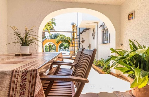 Empuriabrava Ski Chalet | 148-Beautiful villa with pool and garden with mooring