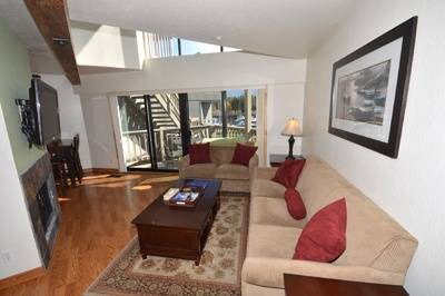 Tahoe Keys Condo | 149 m² Condo ∙ 3 bedrooms ∙ 6 guests