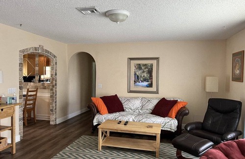 Jog Road House | 149 m² House ∙ 3 bedrooms ∙ 6 guests
