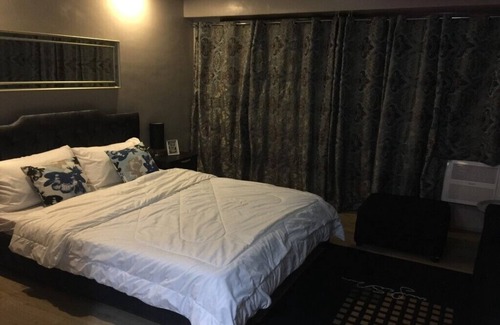 Pasig House | 14E Comfty and Conveniently located Condo Unit