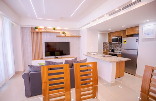 Juan Dolio - El Pueblo Apartment | 14th Floor Modern Ocean, Beach & Pool View Apartment in Juan Dolio