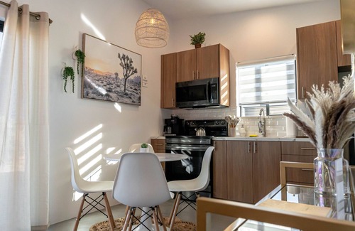 Joshua Tree House | 15%DISCOUNT❤Hammocks❤Close 2 Downtown❤Fully Fenced