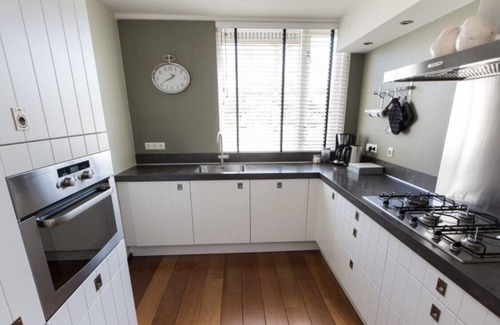Uithoorn House | 15 km van Amsterdam, Ruime Gezinswoning, Gratis Wifi