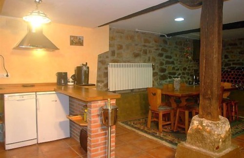 Lierganes Cottage | 15 kms from CABARCENO and 2 kms from LIERGANES. Garden of 1000 meters.