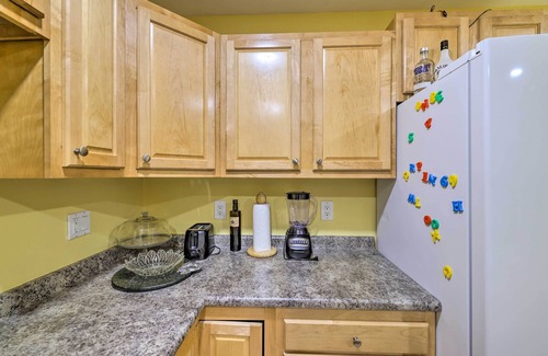 Tobyhanna Cottage | 15 Mi to Skiing: Charming Tobyhanna Cottage!