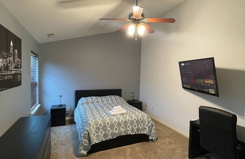 Harwood Lane House | 15 min from Charlotte Airport, Private Master Bedroom - shared common area