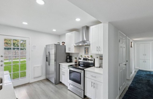 Richardson House | 15 Min from SMU 20 from Dallas