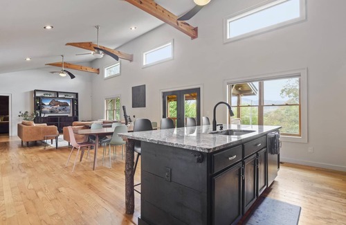Canton House | 15 min to Asheville, Mountain Views, Fire Pit, Modern 4BR/3.5BTH, Pets welcome