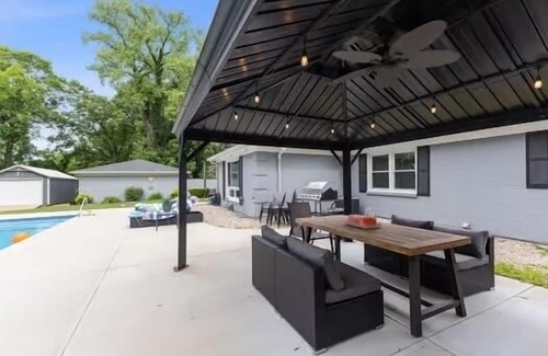 Anderson Township House | 15 min to downtown with inground pool & views of Ohio River & Belterra!