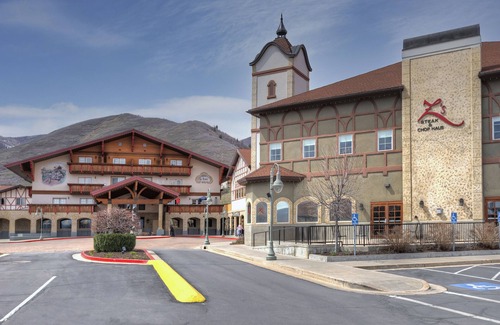 Zermatt Villa | 15 Mins to Park City: Charming 2B2B Villa at Zermatt Resort and Spa in Midway