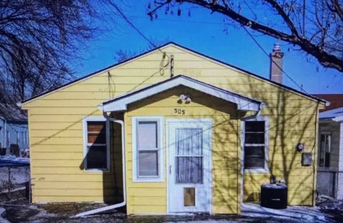 Little Italy House | 15 mins walk to The old market area, Its called Easy peasy