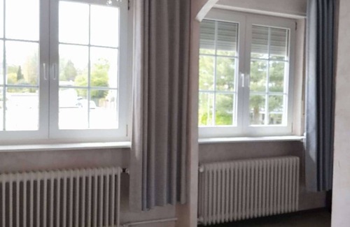 Dreieich House | 15 Minuten vom Frankfurt Station Entfernt. Geräumiges Haus mit 4 Schlafzimmer