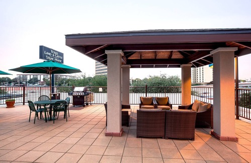 Shearer Hills - Ridgeview Condo | 15 Minutes from the Riverwalk! | Outdoor Pool, Hot Tub, and Free Breakfast!