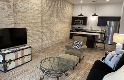 Neenah Apartment | 15 minutes to EAA. Newly renovated, Luxury 1 Bedroom in historic downtown Neenah