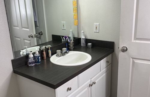 Charlotte Apartment | 15 minutes to Uptown and Southend area! Close to all the food and festivities!