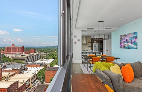 Downtown Asheville Condo | 15% OFF - Endless Sunset Retreat | 10th floor Condo in Downtown, Panoramic Mountain Views