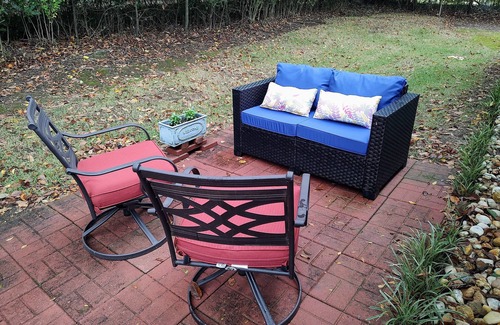Covington House | 15% OFF Jan thru Mar 2025! NEW Monthly Rental! Charming, Cozy, Renovated Cottage