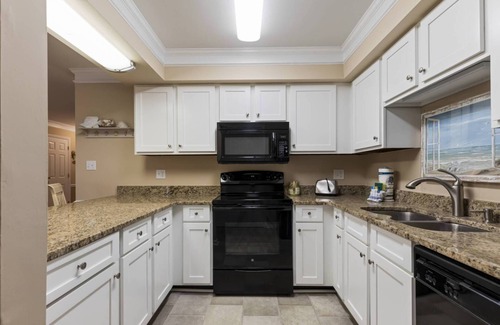 Surfside Beach Condo | *15% Off New Bookings for Stays through 2025*