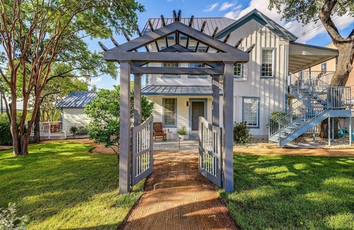 Marble Falls House | 15% Off October! Marble Falls Suite In Downtown MF