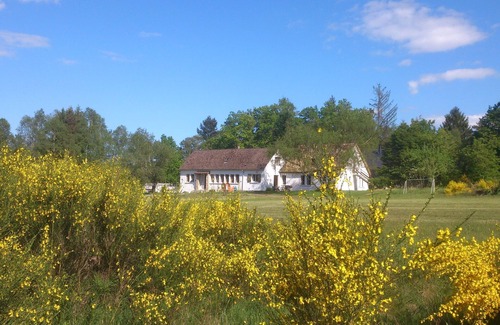Eyrein Cottage | 15-person gîte in Corrèze: 20 private hectares with forest, pond and river