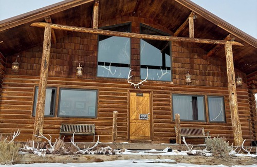 Kelly Cabin | 150 acre Elk Track Ranch cabin & ranch Rentals 1.5hr to Jackson Hole Town Square