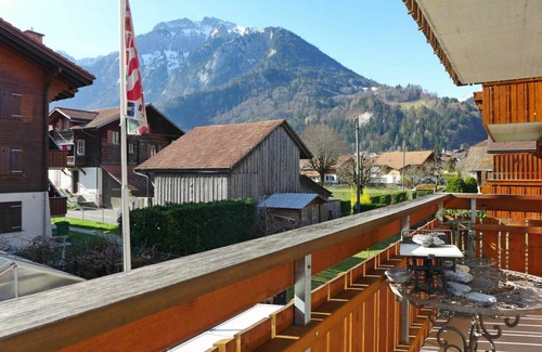 Wilderswil Apartment | 150 m² Apartment ∙ 3 bedrooms ∙ 6 guests
