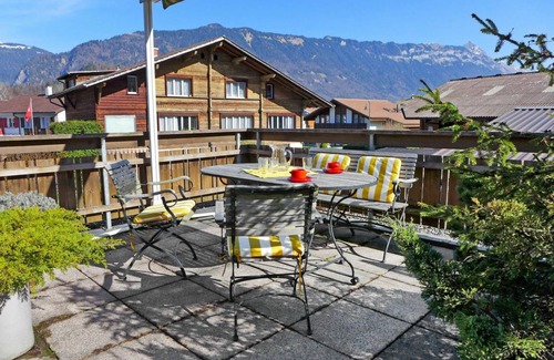Wilderswil Apartment | 150 m² Apartment ∙ 3 bedrooms ∙ 6 guests