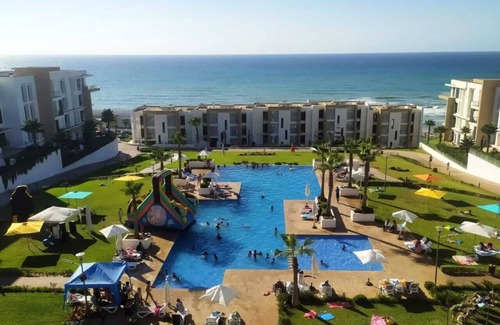 Ameur Apartment | 150 m² apartment directly on the beach with 2 gardens and swimming pool