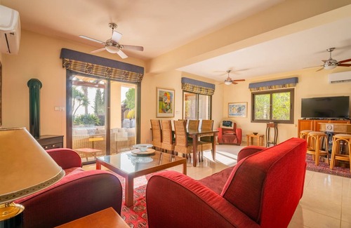 Kouklia Villa | 150 m² Villa ∙ 3 bedrooms ∙ 6 guests