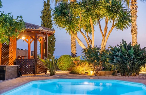 Kouklia Villa | 150 m² Villa ∙ 3 bedrooms ∙ 6 guests