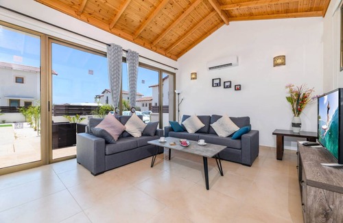Ayia Thekla Villa | 150 m² Villa ∙ 3 bedrooms ∙ 6 guests