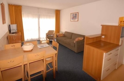 Eaux-Bonnes Apartment | 150m from ski slopes, 2nd floor, view ski slopes, fitness, swimming pool, sauna, tv, ski locker