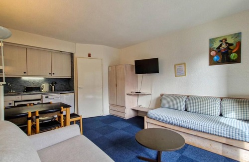 Flaine Apartment | 150m from ski slopes, 5th floor, tv, ski locker, 25m², Flaine
