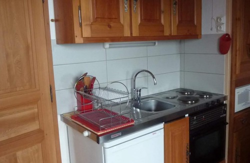 Aussois Apartment | 150m from ski slopes, floor -1, balcony, tv, ski locker, 21m², Aussois