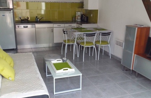 La Gueriniere Villa | 150m FROM THE SEA VERY APPROXIMATE HOUSE 70m² 6 persons (2 bedrooms) (beach fishing.
