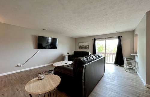Middletown Condo | 1520 H Bonita · Hidden Two Bedroom Middletown w Private Laundry