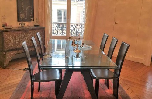 Passy Apartment | 153 m² Apartment ∙ 4 bedrooms ∙ 8 guests