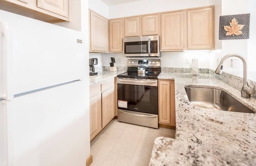 Lakeside Village Condo | 1546 | Wonderful View, Pool & Spa On Keystone Lake