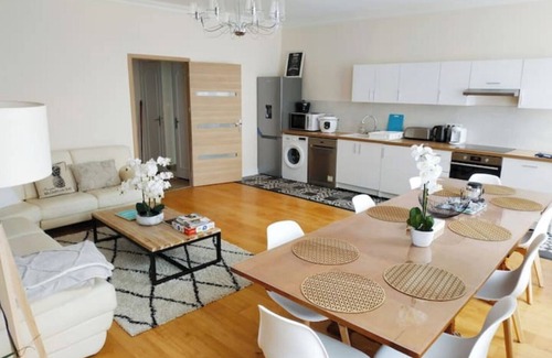 Valence Apartment | 156 m2, 4sdb 2 Parkings 4 Chambres Hypercentre