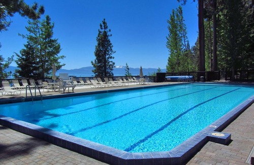 Tahoe Tavern House | #156 Tahoe Tavern - 10 Minutes to Palisades Tahoe & Walk to Town!