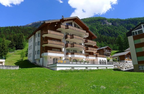 Leukerbad Apartment | 157 m² Apartment ∙ 4 bedrooms ∙ 7 guests