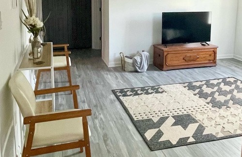 New Oxford Apartment | 15mi to Gburg/York/Hanover/Dover Bridal & Tourists