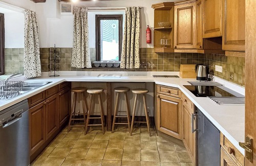 Christchurch Cottage | 16 bedroom accommodation in Bampton, near Tiverton