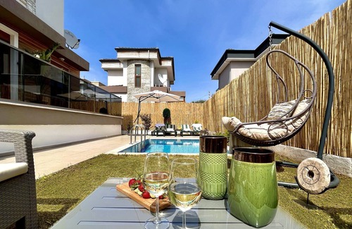 Icmeler Villa | 16 GUEST PRİVATE POOL&GARDEN VİLLA 5 MİN FROM THE BEACH
