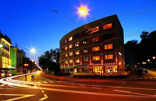 Loretto Hotel | 16 m² Hotel ∙ 1 guest