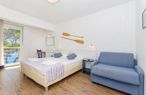 Zivogosce Cabin | 16 m² Private room ∙ 3 guests